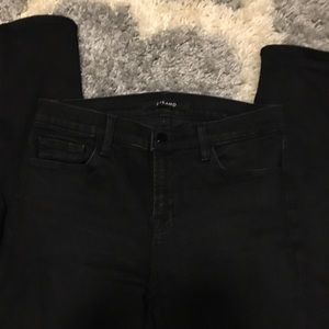 J Brand Jeans - 811 Mid-Rise Skinny J Brand Jeans - 811 Mid-Rise Skinny